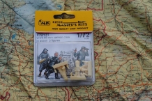 images/productimages/small/U-VII 88mm cannon crew in action F72131 CMK 1;72.jpg